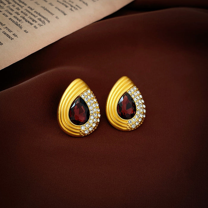 New Arrival Vintage Earrings Women Silver Needle Light Luxury Stud Earrings Fashion